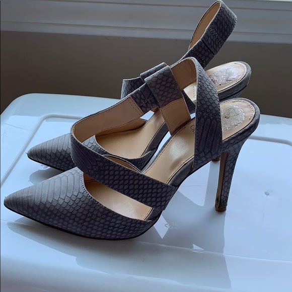 Vince Camuto Heels Size 7 - Picture 3 of 6